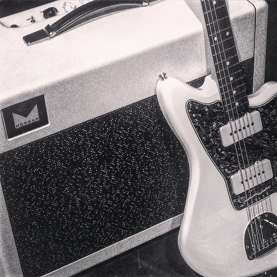 6_string_belief's tweet photo. Perfect pair... #fenderjazzmaster #morganamps https://t.co/tWkieCGx48
