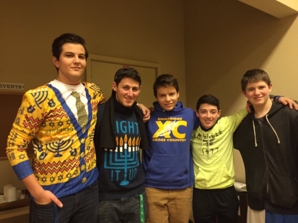 EGRBBYO's tweet photo. Here is @PSB5394 at their awesome beneath the helmet film screening and fundraiser! @EGRGodol @EGRnsiah @EGRBBYO https://t.co/k5212UfugE