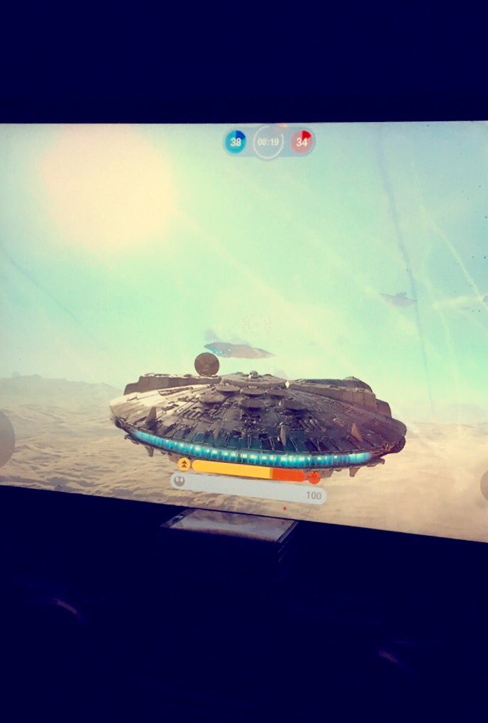 mattyMattspade's tweet image. I finally got to pilot the Millennium Falcon for my first time and it was glorious #GameGoals #StarWarsBattlefront