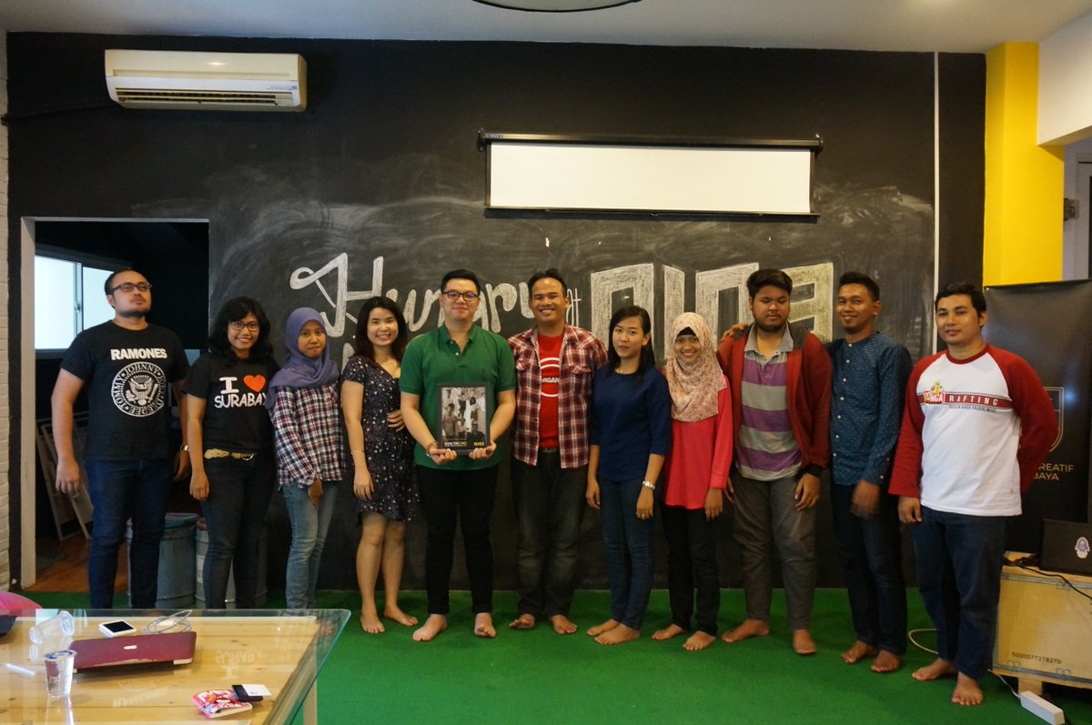 NIN3 Space (@nin3space) on Twitter photo Thanks @merli_san2 @vickyyuwono for successing this sharing session <a href="/nin3space/">NIN3 Space</a>
#DARETOBEYOU #eventsurabaya #startup Thanks @merli_san2 @vickyyuwono for successing this sharing session <a href="/nin3space/">NIN3 Space</a>
#DARETOBEYOU #eventsurabaya #startup