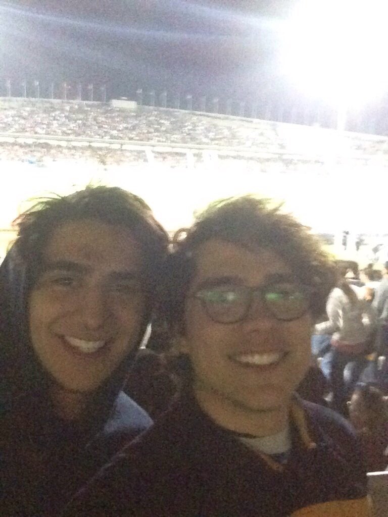 manu_negrete's tweet photo. #OrgulloAzulyOro #ComoNoTeVoyAQuerer https://t.co/rtNhFmo3eX