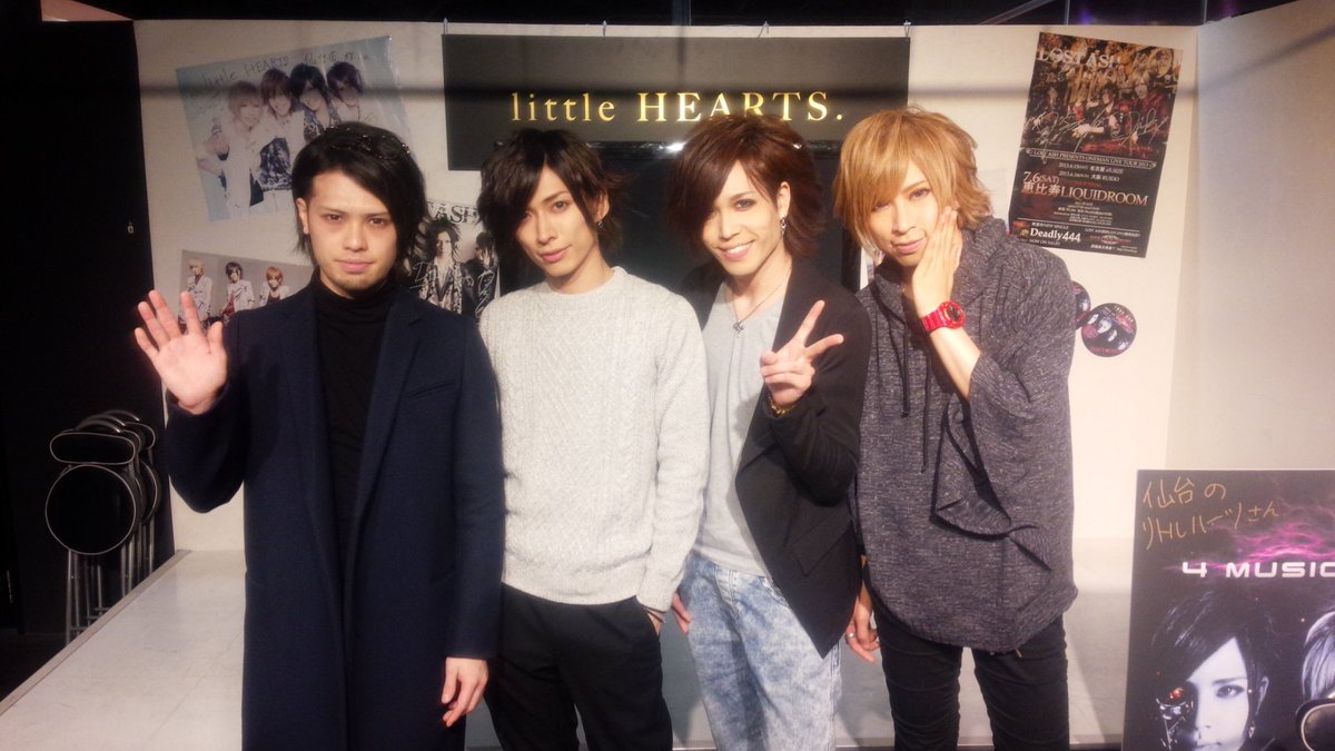littleHEARTS_'s tweet photo. 【仙台店】LOST ASHインストアイベント、ご参加頂きましたお客様ありがとうございました！仙台店では最後のイベント、お客様からお花も届きましてとても素敵なインストアイベントでした！イベント終了後に頂いたお写真はコチラ→ https://t.co/CaIkl31ev5