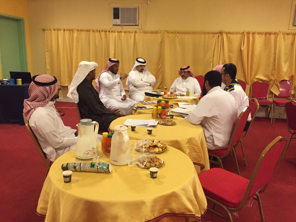 dsaynb's tweet photo. اجتماع يوم الاثنين ١٤٣٧/٢/٢٥هـ بين جامعة طيبه وإدارة التعليم وكلية التقنيه لدراسة الانشطة وتفعيلها بينبع
(1) https://t.co/Bd1rzH9cmE