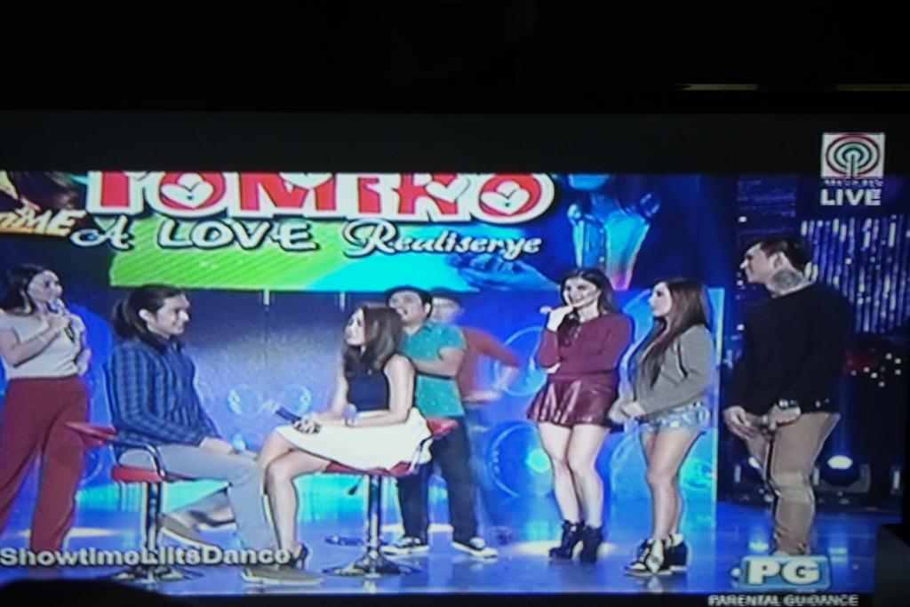 justine12th's tweet image. Hahahahaha... go na .. kung kayo kayo... sagutin na ....sweet sweet na di pa kayo... #ShowtimeToMiho