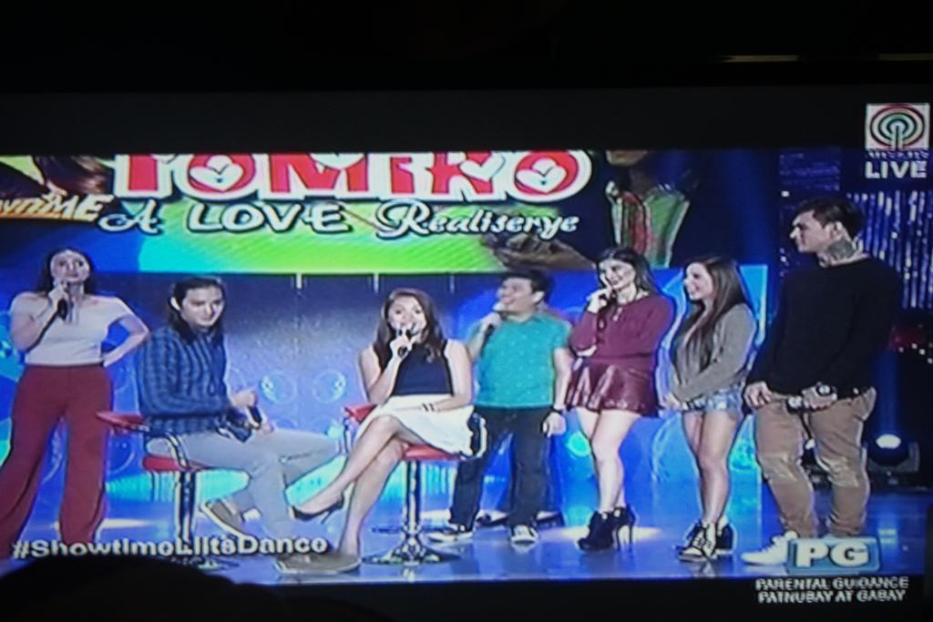 justine12th's tweet image. Hahahahaha... go na .. kung kayo kayo... sagutin na ....sweet sweet na di pa kayo... #ShowtimeToMiho