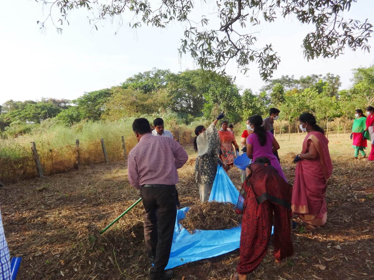 ChairmanNMPT's tweet photo. Swachh Bharath cleaning campaign organised @NewMngPort on 11-12-2015 https://t.co/PbNyecBQ6B