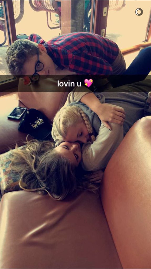 JennaRiling's tweet photo. 💓💓💓 https://t.co/2aaiVz10oO