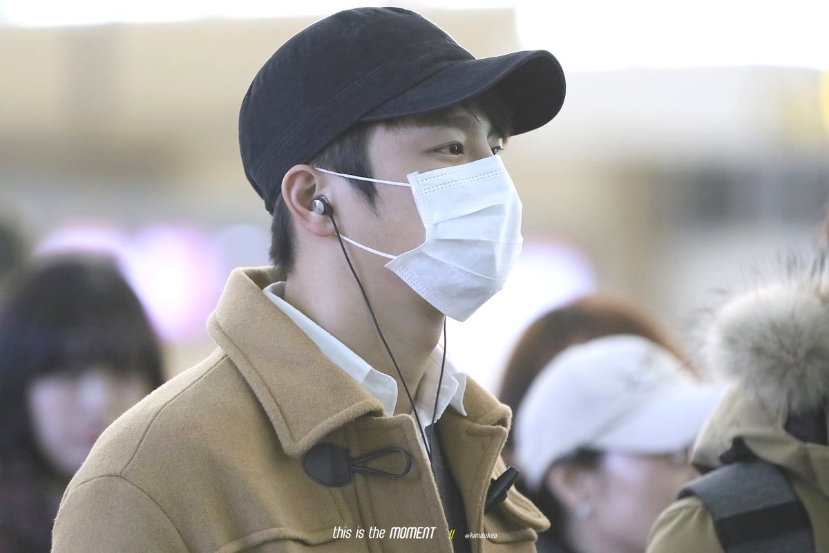 151213 인천공항 출국 #서인국 
i.imgur.com/tSDUDar.jpg
i.imgur.com/DiG0hhA.jpg