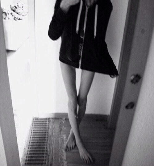 Anna007 on Twitter: "It's a black & white day. #thinspo #bonespo #