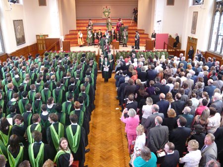 R__alhaidari's tweet photo. @mathleeds 
@WoroudAlsanei 
حبيباتي ألف مبروووووك قلوبنا معاكم اليوم 
🎓🎉🇬🇧🎉🎓🇬🇧🎉🎓🇬🇧🎉🎓🇬🇧#LeedsGrad15 https://t.co/ANaGmgL5NU