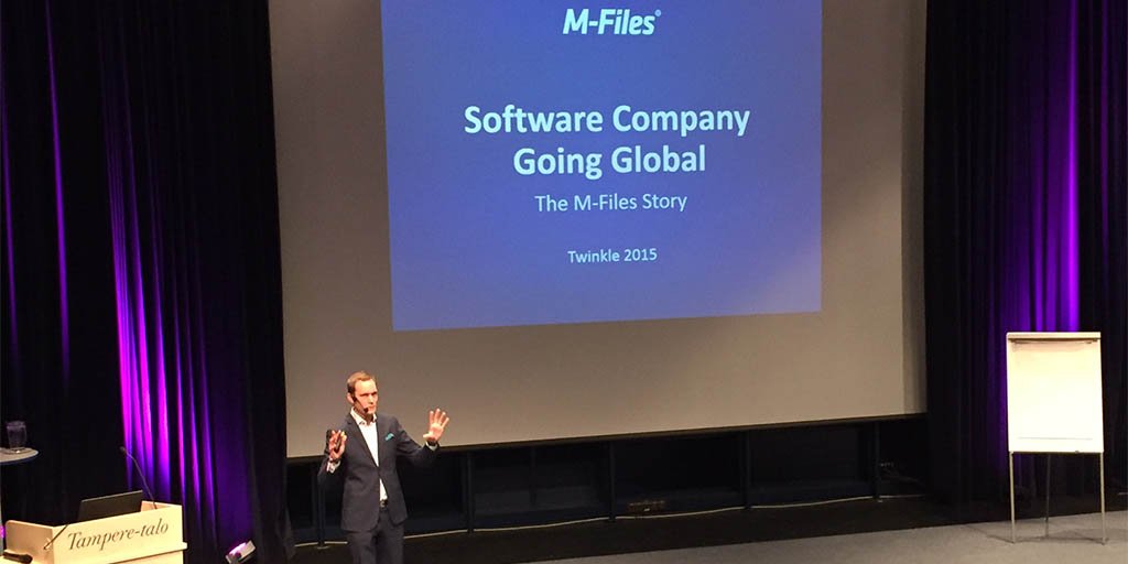 MFilesSuomi's tweet photo. #Twinkle2015-tunnelmia viime viikolta: @MiikaMakitalo vauhdissa kertomassa M-Filesin kansainvälistymistarinaa. https://t.co/Of52mRvY9u