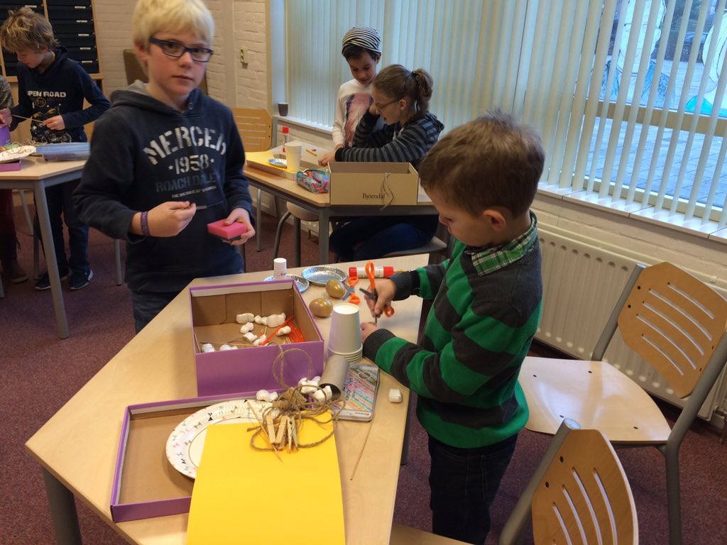 Aan de slag met een ontwerper! Gezond schoolplein! <a href="/GezondeSchoolNL/">Gezondeschool.nl</a> <a href="/CodenzInfo/">Stichting Codenz</a> @jantjebetonline