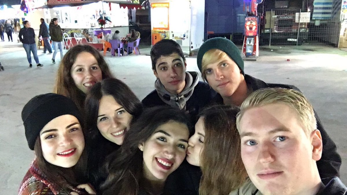 evajigglypuff's tweet photo. Las personas que valen la pena son aquellas que te la quitan ♡ https://t.co/nQ0LT0SIH9