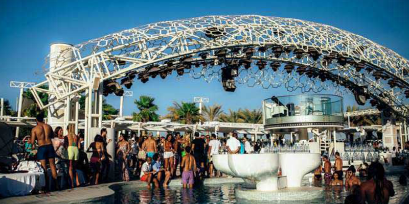 ExclusiveTables's tweet photo. Day party, #poolparty in #dubai. Where else would you want to be...  📲 https://t.co/yz8bfeGl7w #EdenDubai https://t.co/4EwqUdAoZx