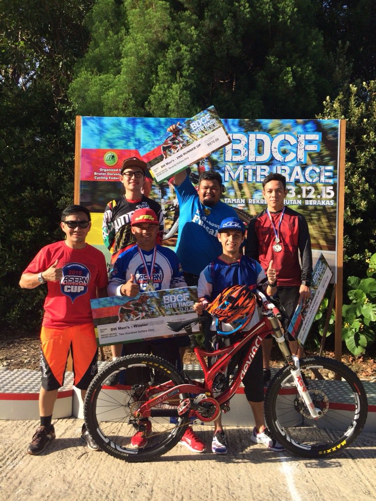 AidwinAidanWing's tweet photo. 6th, Men Open DHI BDCF #mtb race Brunei #AGUNRACE #dh https://t.co/nkOYcO7BSe