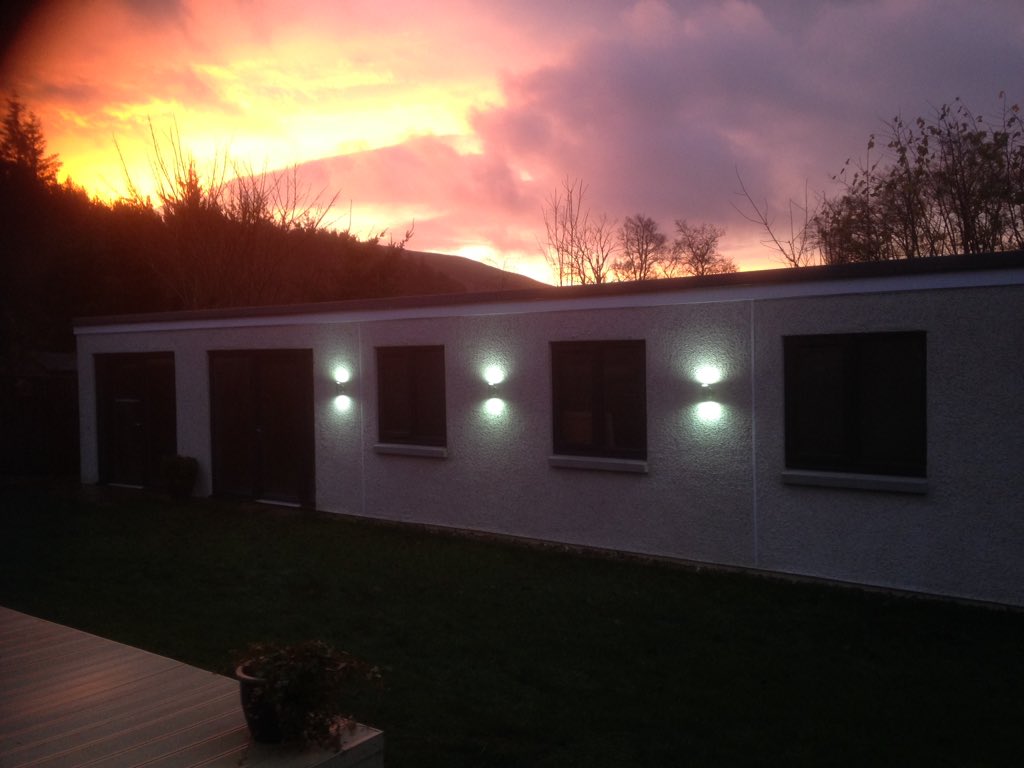 CaddonDesign's tweet image. Great sky this morning over the workshop....Monday's are not too bad!!!!!!