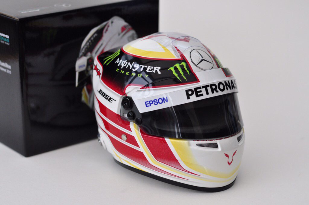 توییتر \\ DRM در توییتر: «Lewis Hamilton 2015 helmet. Minor box damage. X10  available £79.99 plus postage https://t.co/BBRADvpU4L»