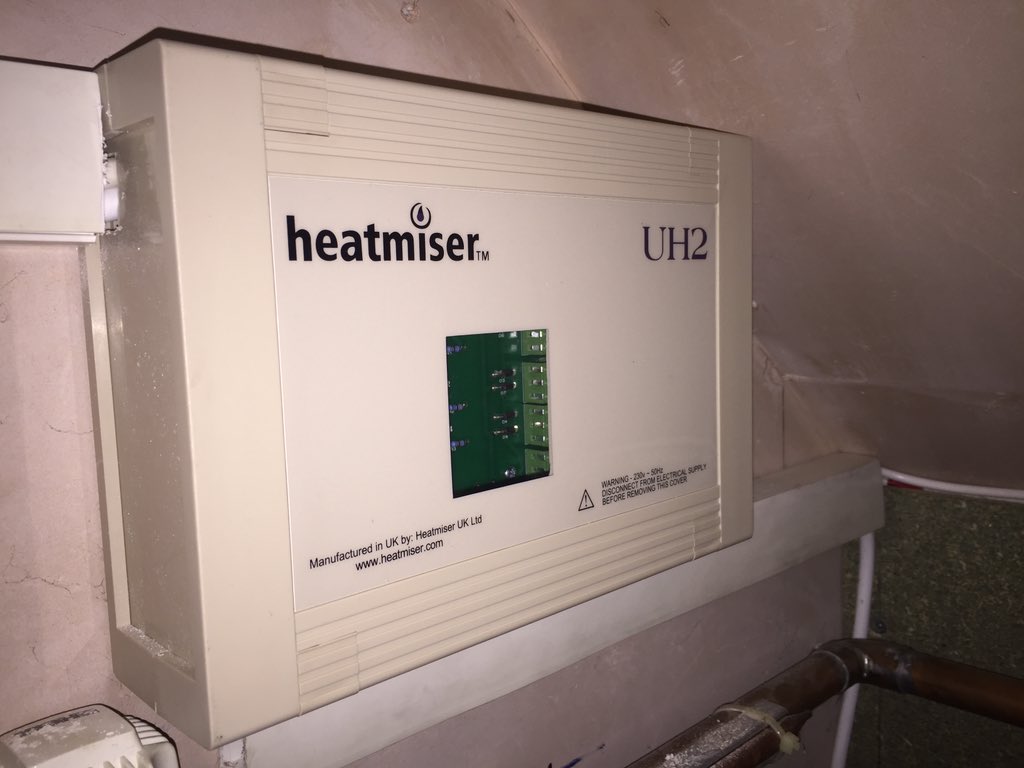 FailsafeHeating's tweet photo. @HeatmiserUK UF 2 upgrade to new control centre replacing the old #multizoner which was faulty https://t.co/ZWKws1FRas