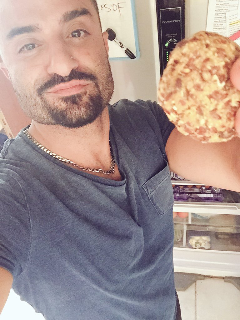krisfade's tweet photo. @healthyudxb my fav!!! Protein balls!!! #Lean #Healthy #Food https://t.co/tR7esoUJFc