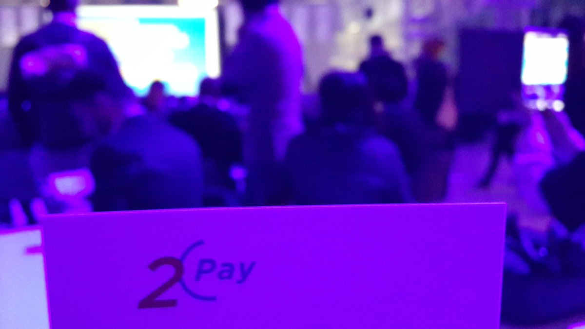 marcoseu's tweet photo. @2paysocial at #SIOS15 with @danieleDIAMAN.  Grab us for a demo of the Future of Cash! https://t.co/W6Ua8cqMpg