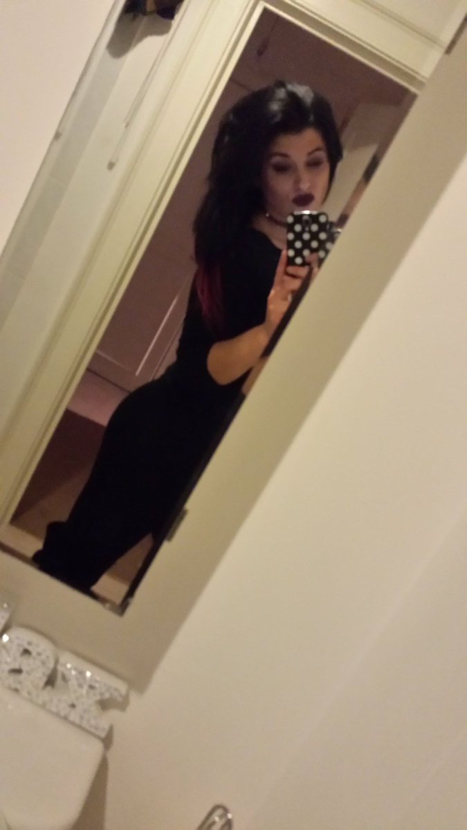 elisha_crystal's tweet photo. Little old me! #selfie 🙊🙈 https://t.co/UIubMRcwNZ