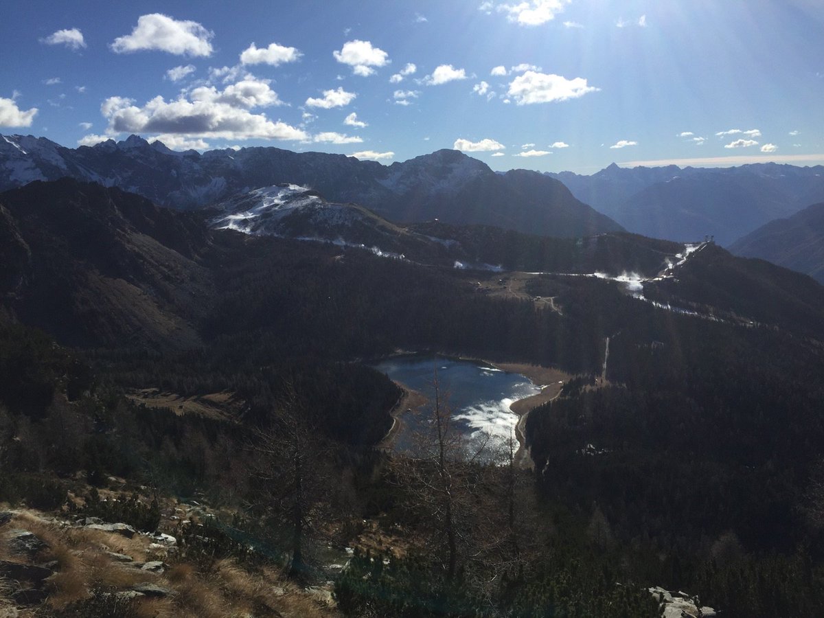 HotelSchenatti's tweet photo. Oggi ci svegliamo così..scusate se è poco!! #wow #valtellina !  #seemore con @HotelSchenatti https://t.co/EXU9DXCQm0 https://t.co/tZaLJS1udr