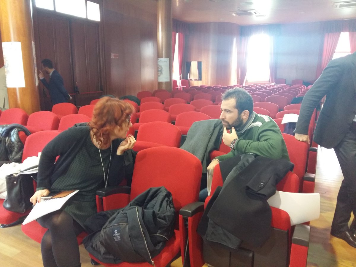 LatinaQTW's tweet photo. #ProgettoLatina @RosaGiancola e @AleCozzolinoo prima dell'inizio di #ProgettoLatina https://t.co/cDNvATnCCS