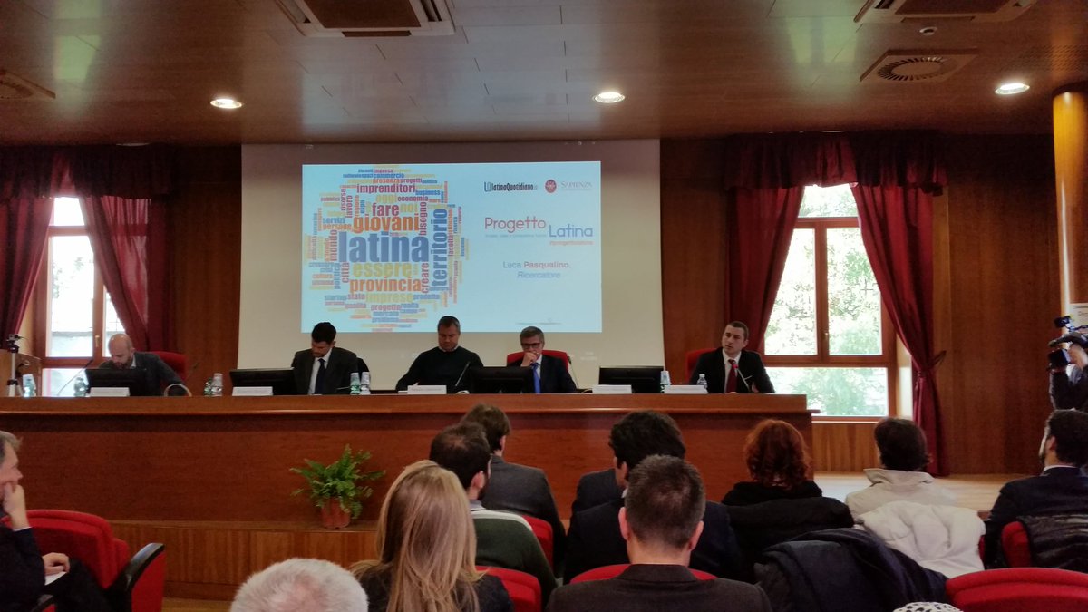 ele_l23's tweet photo. In corso il convegno #ProgettoLatina di @LatinaQTW https://t.co/RiH5J84ZLs