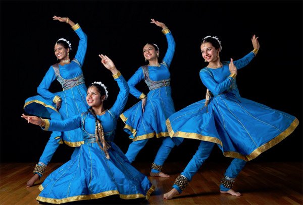 MyAnandaBazar's tweet photo. https://t.co/jfrQbyLFmU #Vatiali #Kathak #Bihu https://t.co/7Gi1W7gcv9