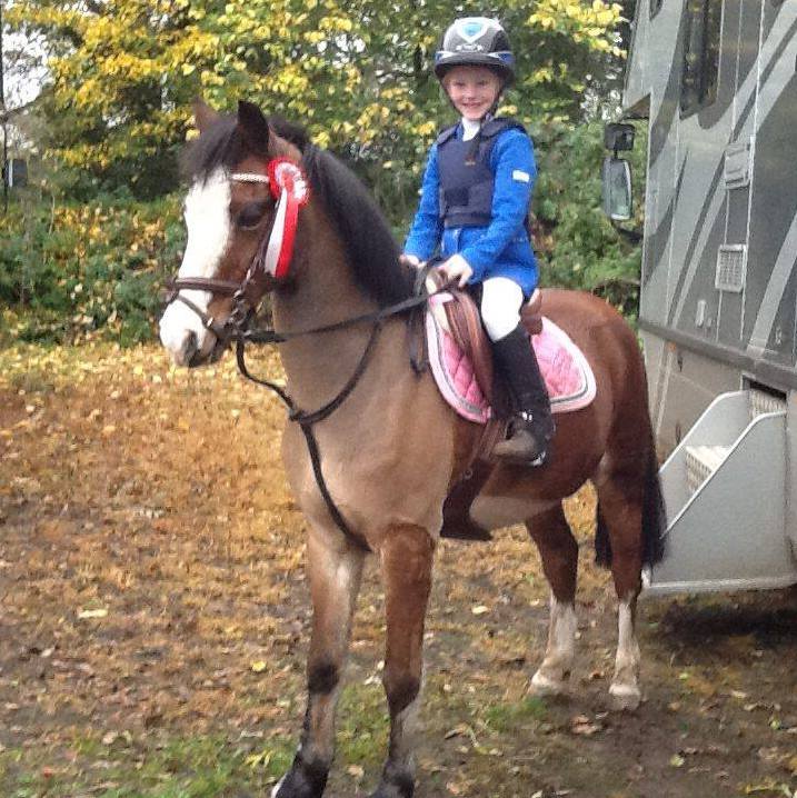 2GallopOfficial's tweet photo. Any young riders out there wish to feature in our blog? Get in touch! https://t.co/2voKskvDto tara@2gallop.co.uk https://t.co/l1BfTXQ9Mo