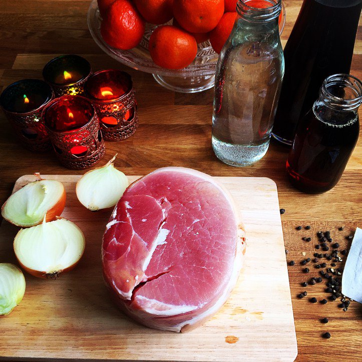 Womeninb2b's tweet photo. Christmas Ham https://t.co/ID8SeTG7Mx https://t.co/tRje9ZIfza
