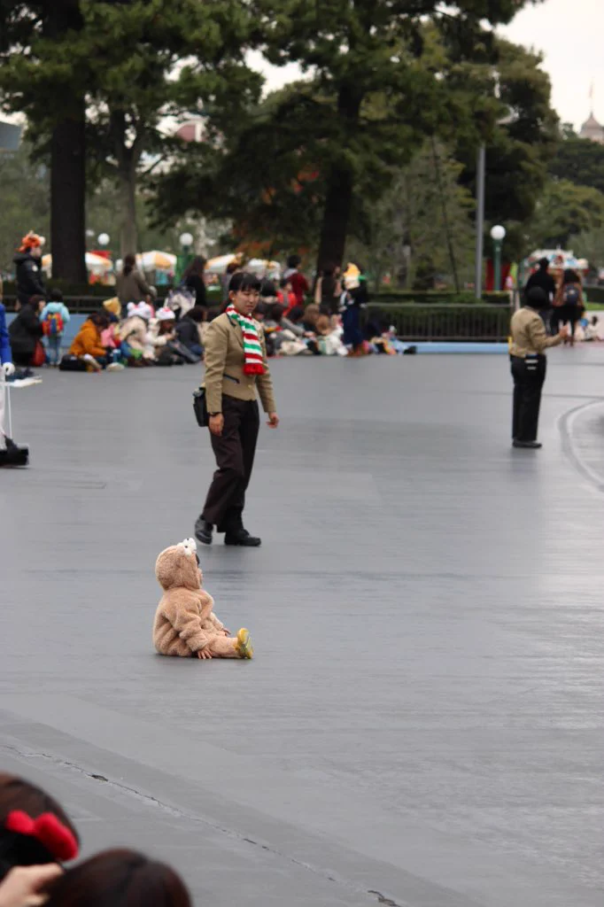 ”ダッフィー”の服を着るこの子可愛すぎなんですけど‼️