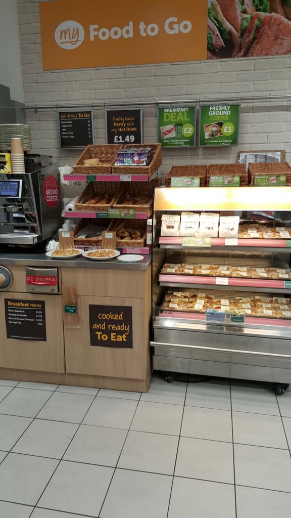 WorthingMyLocal's tweet image. Great fresh and hot food at great prices here today! #friendly #convenient #mylocal #worthing #hotfood #greatdeal