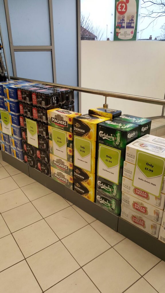 WorthingMyLocal's tweet image. Getting ready for the Christmas parties with lots of great offers!!!! #Christmas #chocolate #beer #MyLocal