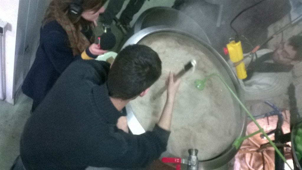 Une black IPA comme tout premier brassin de "La Manufacture de Bières". Bientôt dans les frigos ! Qui en veut ?