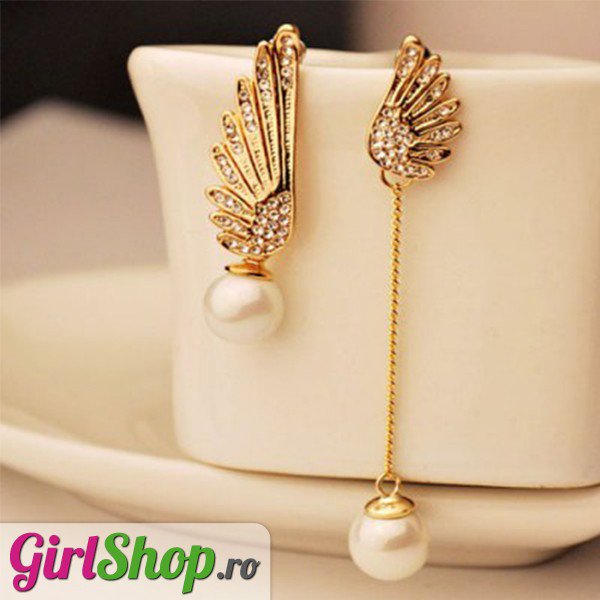 GirlShopRo's tweet photo. Fa-ti un super cadou, la super reducere. Cerceii asimetrici sunt astazi doar 23.99 lei. https://t.co/hKKYq0XdDQ https://t.co/uLruVieqGb