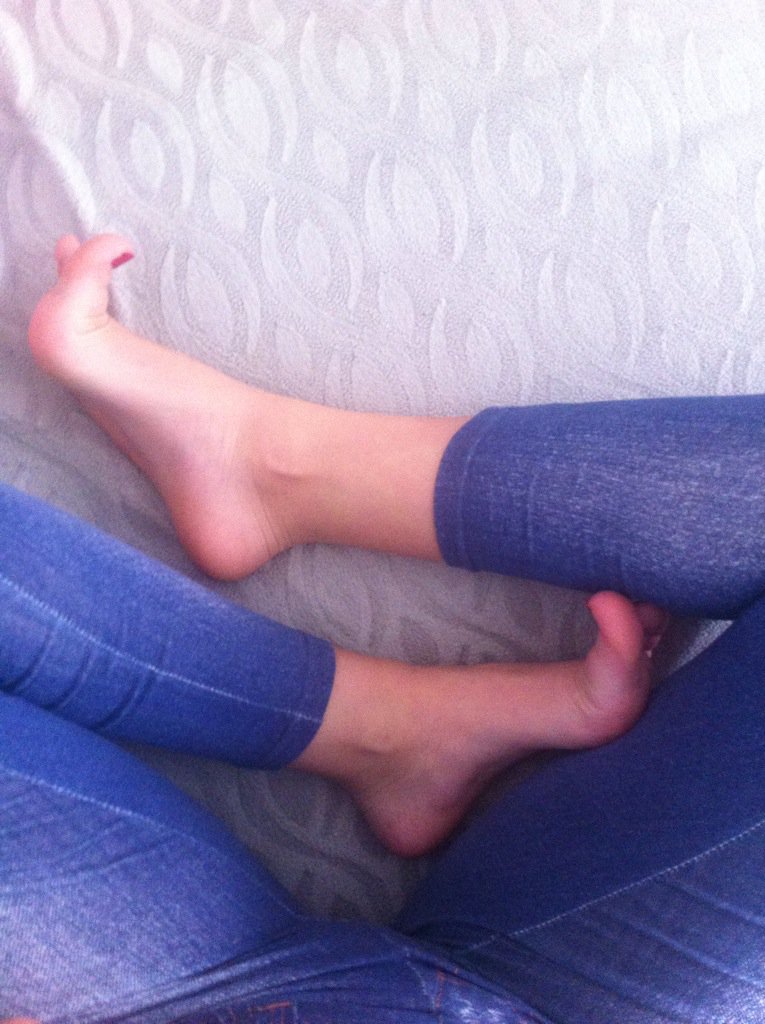 Yalayın köpekler! Rt istiyorum köleler💋💕