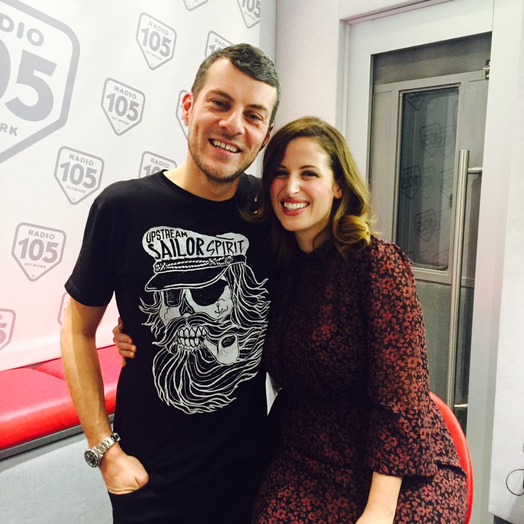 105MiCasa's tweet photo. Stasera a #105micasa c'è @ClioMakeUp! #seibellacomesei @Radio105 @MaxBrigante https://t.co/DMuVl6kmNG
