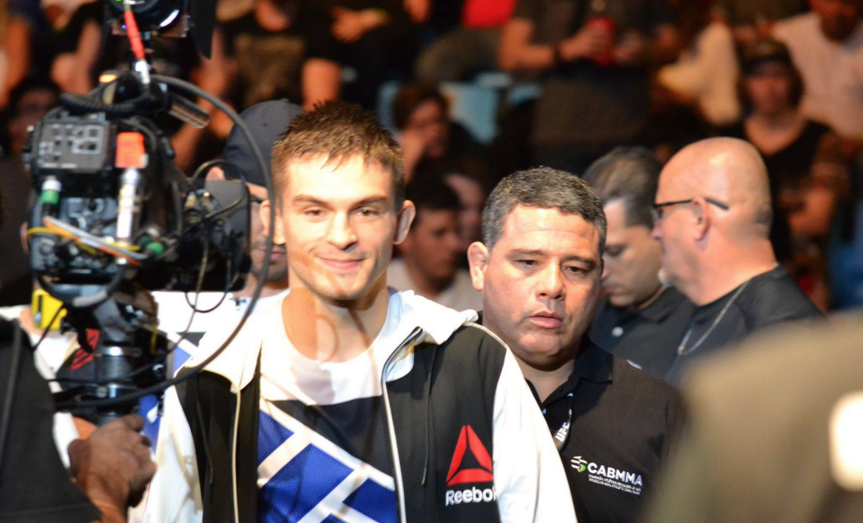 FuryJury's tweet photo. Inside the mind of @HollywoodCase on fight day
Read--> https://t.co/7khpAJb81O
#TeamFuryBlog / @Lactigo \ #LactiGo https://t.co/IwsQNmPADt