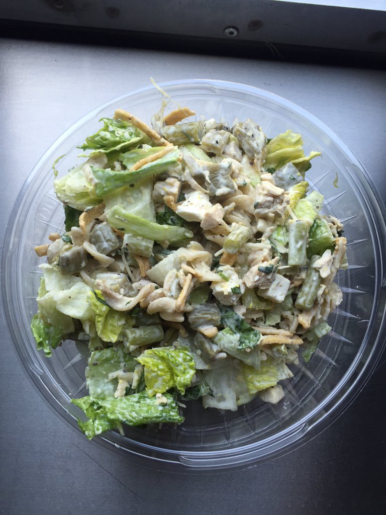 Buen día! Una ensalada? Hoy los esperamos en la calle de Hermes a una cuadra del boliche insurgentes!