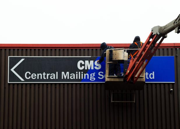 CMSOfficialPage's tweet photo. Even Through the Bad Weather - Steve and the guys from @signaramabirminghamsouth did a fantastic job! #cmsmail https://t.co/q4QfGTZvnF