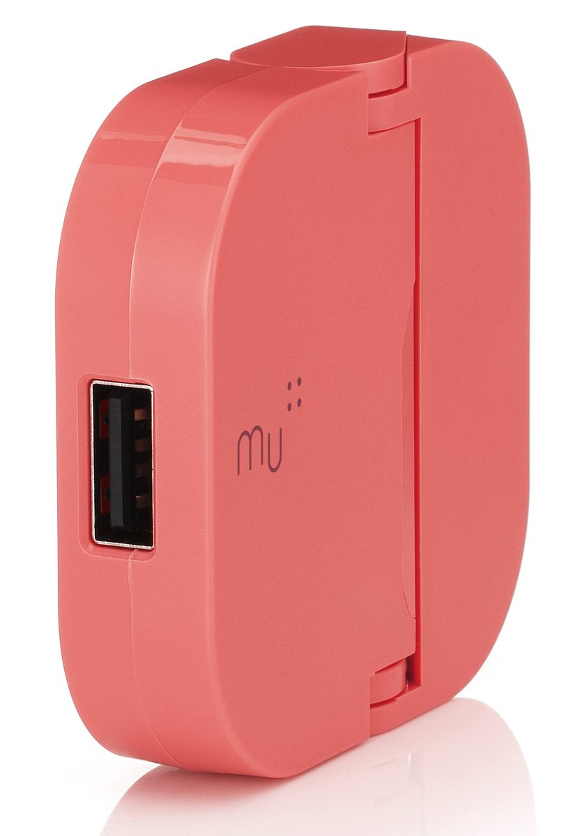 TheMuOne's tweet photo. #ChargeFoldGo - The Mu folds flat and fits in a pocket, so you can always carry charge with you :) #Christmas #Gift https://t.co/g2G2qhQ4IT