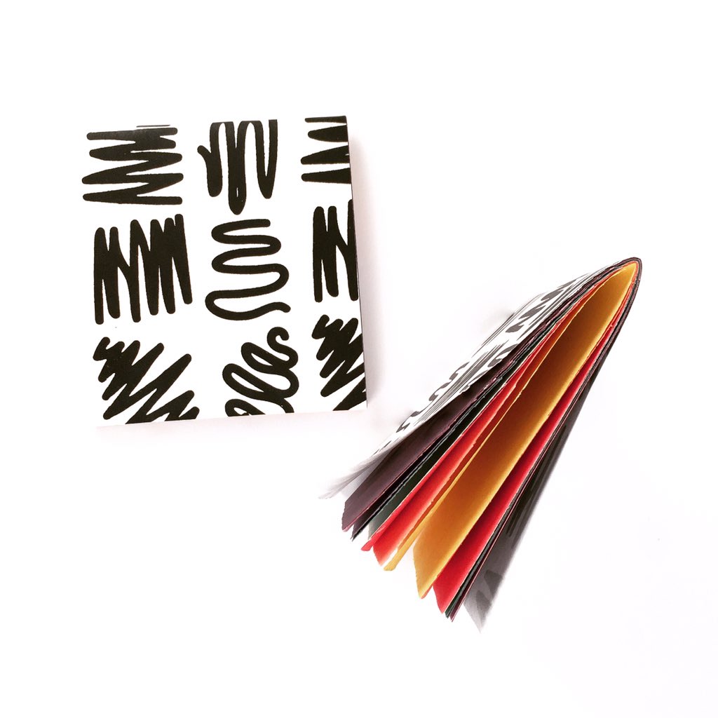 oliviaataylor's tweet photo. Squiggle notebooks! Screen printed and staple bound 👌🏼 #art https://t.co/Yhk8aK9hb7