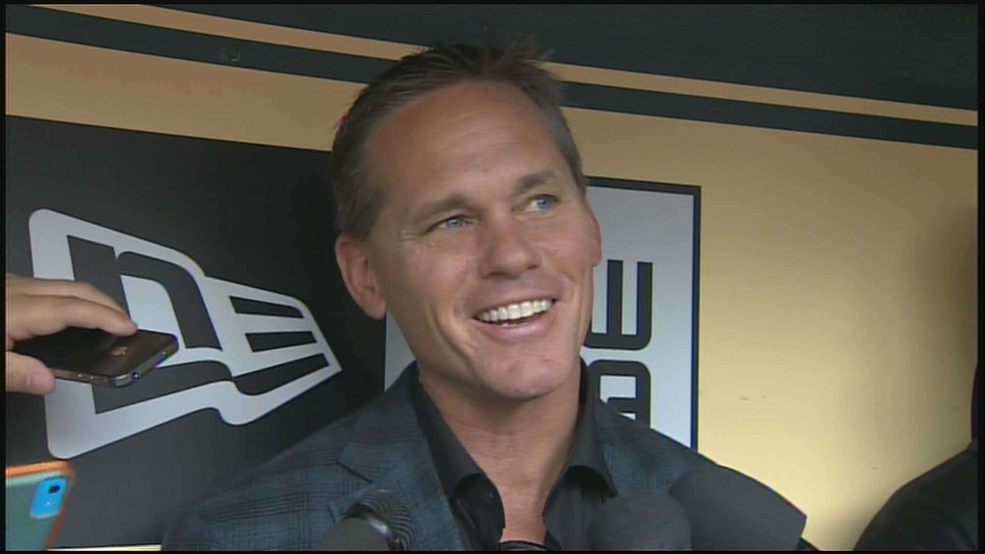 Happy birthday to Hall of Fame Houston Astro Craig Biggio!  He turned 50 today.  (50? Say it ain\t so!) 