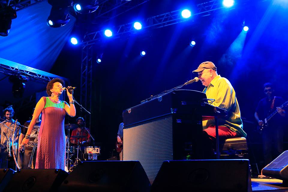 O mestre <a href="/jdonatooficial/">Joao Donato</a> fez bonito ao lado da <a href="/jucaramarcal/">Juçara Marçal</a> e do <a href="/Bixiga70/">Bixiga 70</a> ! #Sonoridades Foto: Leo Aversa