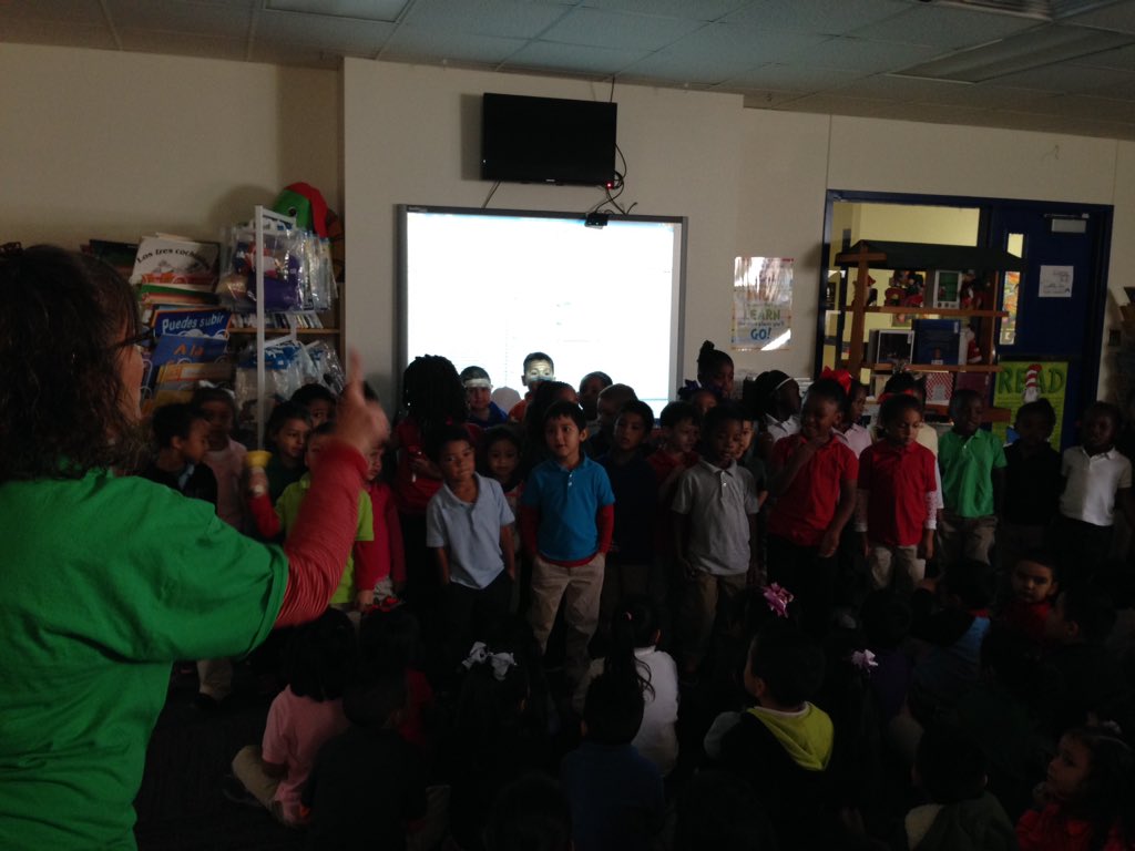 Angelica_Pala's tweet photo. Prek caroling around the school!  #lufkinlearns https://t.co/xqQnSXViEN