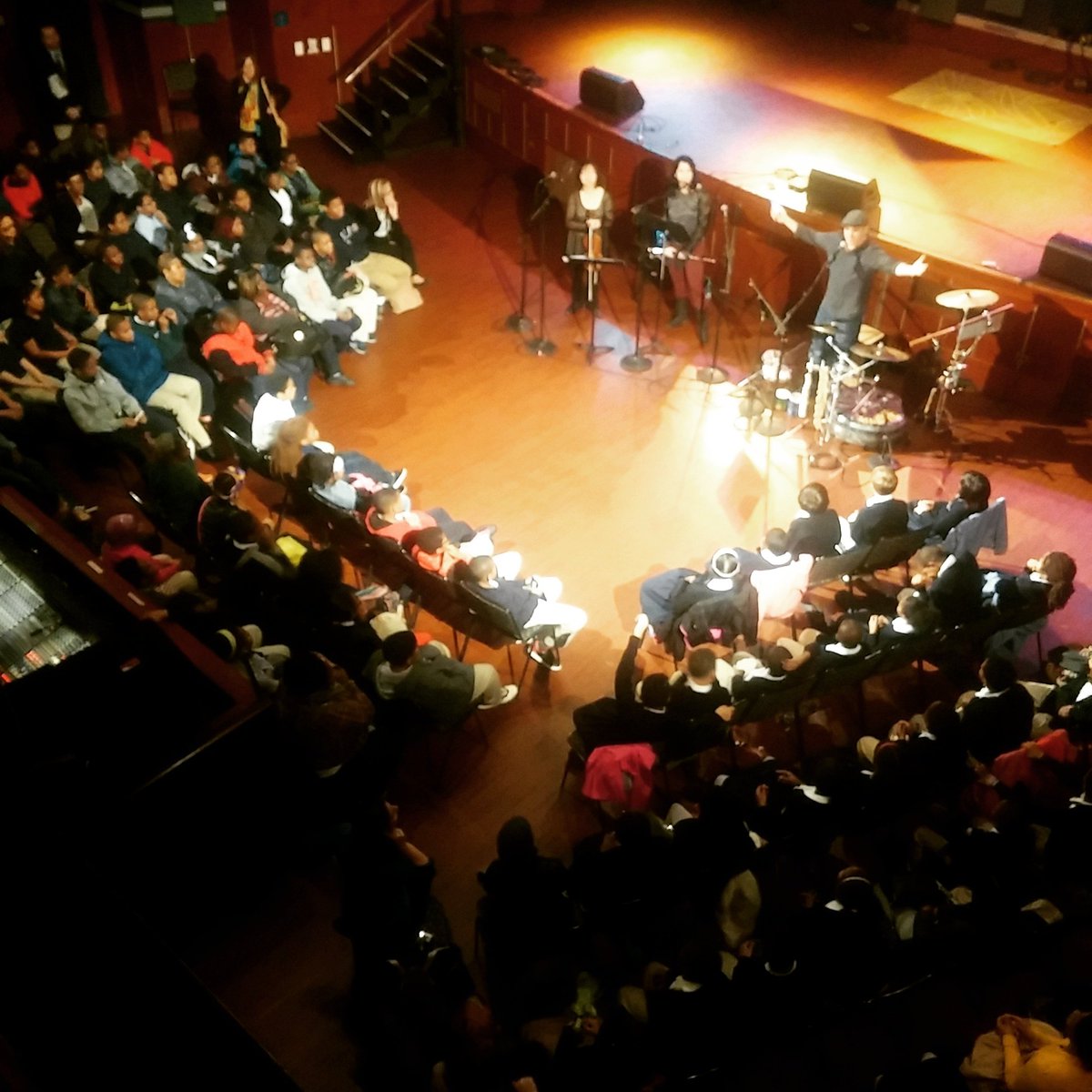WCLeducation's tweet photo. Full house! "Soundtrack of Your Life" #BridgeSessions w @PhilaOrchestra Juliette Kang, @susannaloewy &amp; Josh Robinson https://t.co/OzhF5CGLG0
