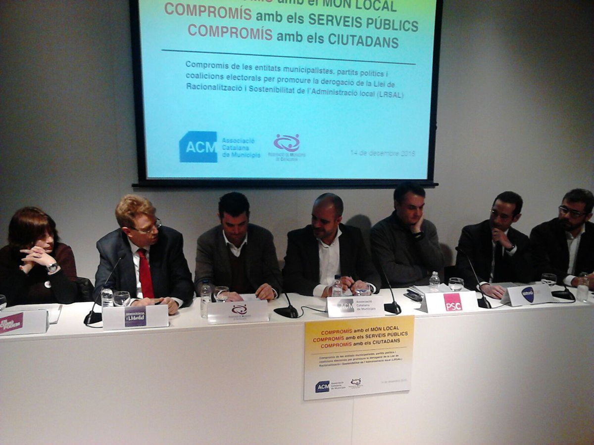 Ferran_Bel's tweet photo. Signo en nom de @20dl_cat  compromís amb el món local de @ACM948 i @Municipis  derogació ja #LRSAL #fb https://t.co/L3H5SZLb0p