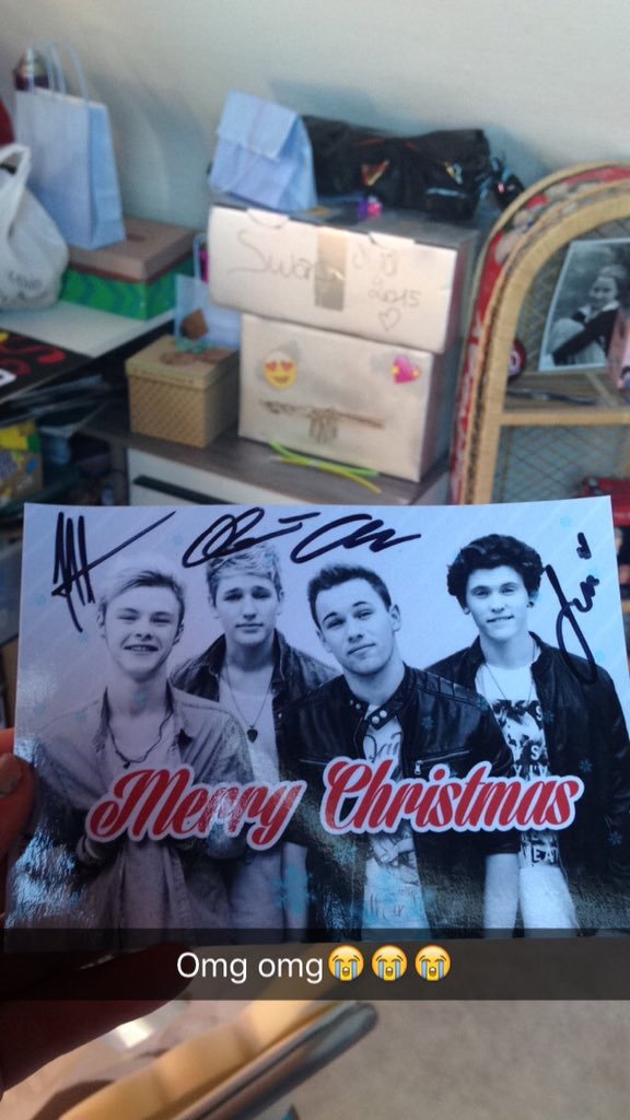 MRS_CLIFFORD_IM's tweet photo. New merch today 😍 #TheTideMerch @TheTide @TheTideAustin @TheTideLevi @TheTideDrew @TheTideNate https://t.co/w4r2dWhvUK