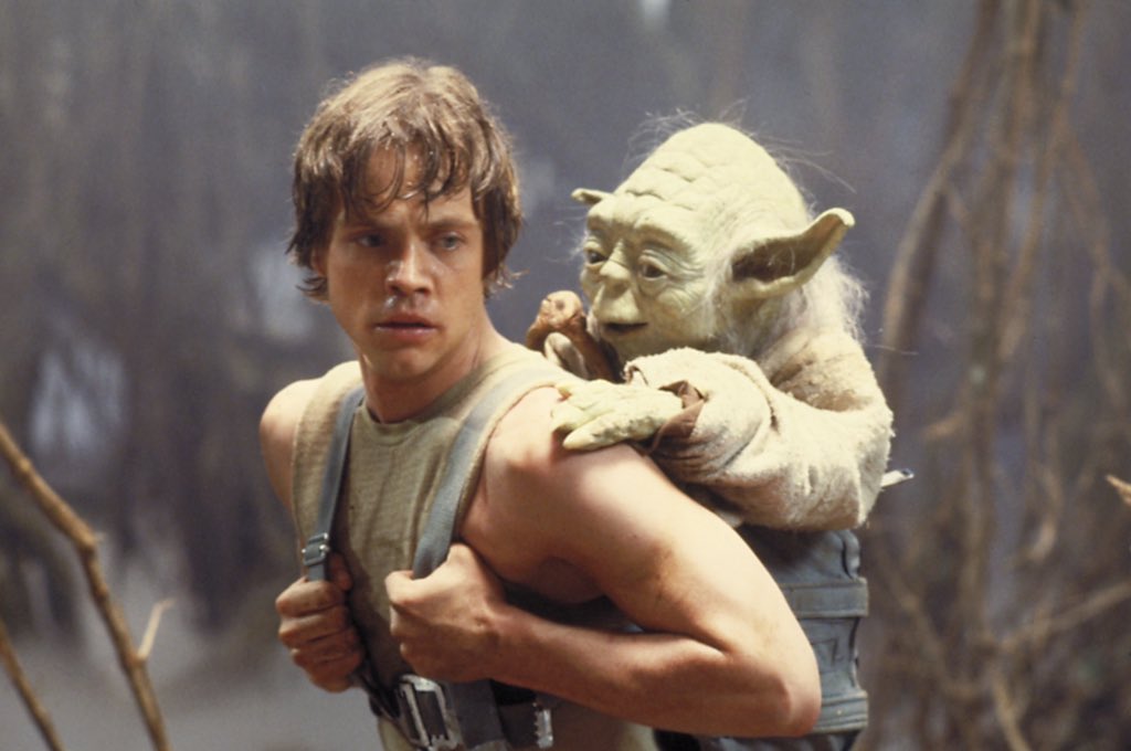 roguesquadpod's tweet photo. #ExplainAFilmPlotBadly Frog convinces son to kill father https://t.co/m3z2UdfqjY